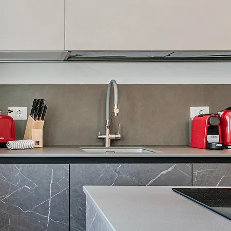 Nuovo Con Posto Auto Privato A 5 Min A Piedi Dal Centro Apartman *