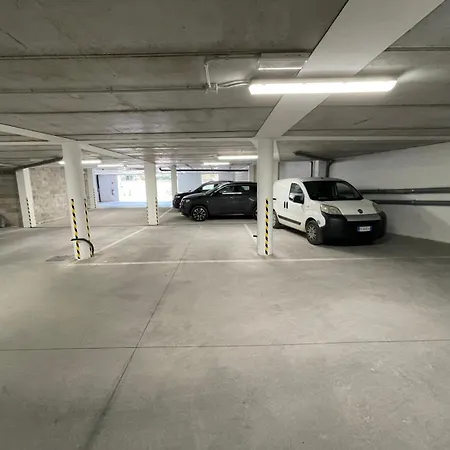 Nuovo Con Posto Auto Privato A 5 Min A Piedi Dal Centro 公寓 *